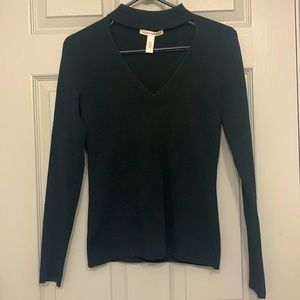 Cutout autumn cashmere, color black, size small.